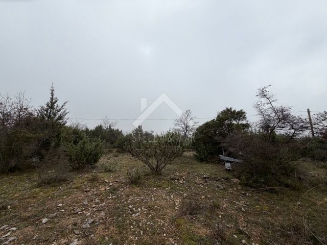 Zemljište na prodaju 846 m² – Poličnik
