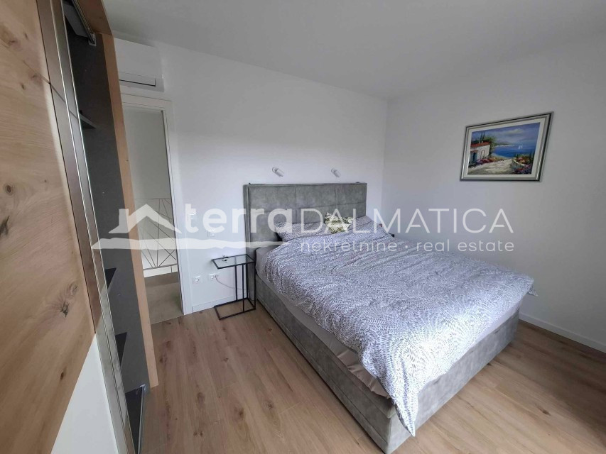 House For sale - ŠIBENSKO-KNINSKA VODICE