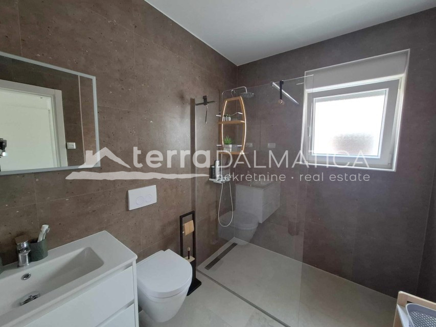 House For sale - ŠIBENSKO-KNINSKA VODICE