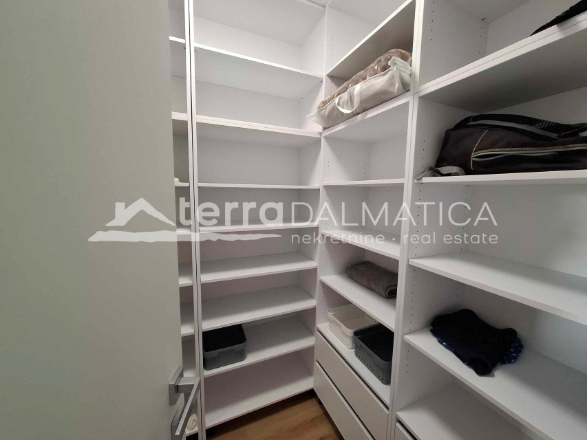 House For sale - ŠIBENSKO-KNINSKA VODICE