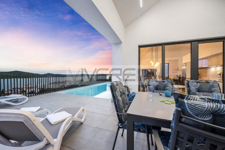 Casa in vendita 316 m² – Šibenik