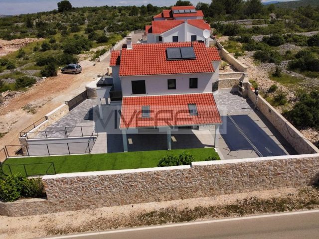 Casa in vendita 220 m² – Primošten