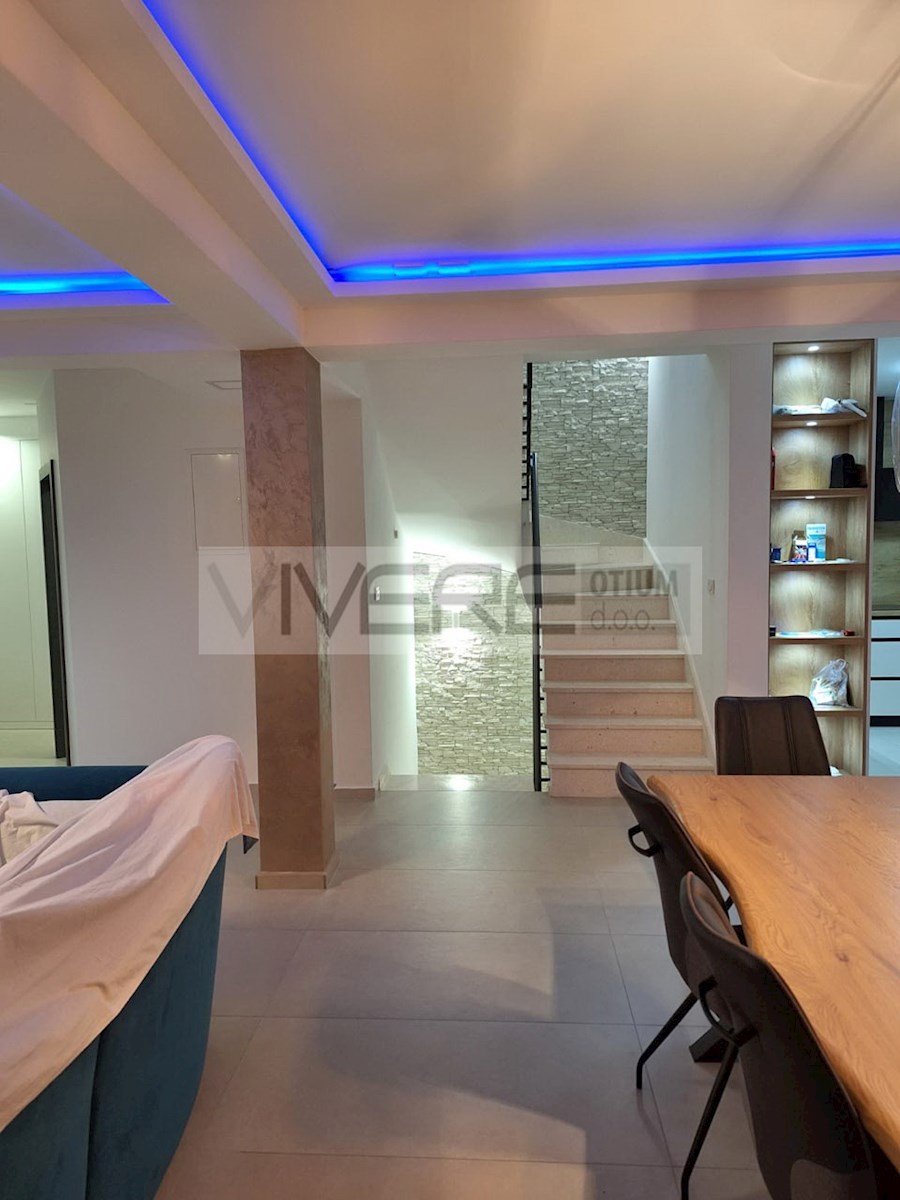 Maison À vendre - ŠIBENSKO-KNINSKA PRIMOŠTEN