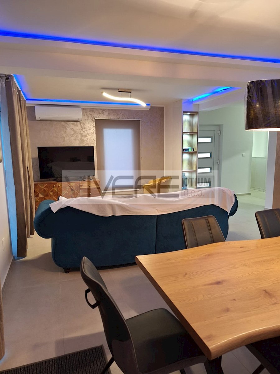 Maison À vendre - ŠIBENSKO-KNINSKA PRIMOŠTEN