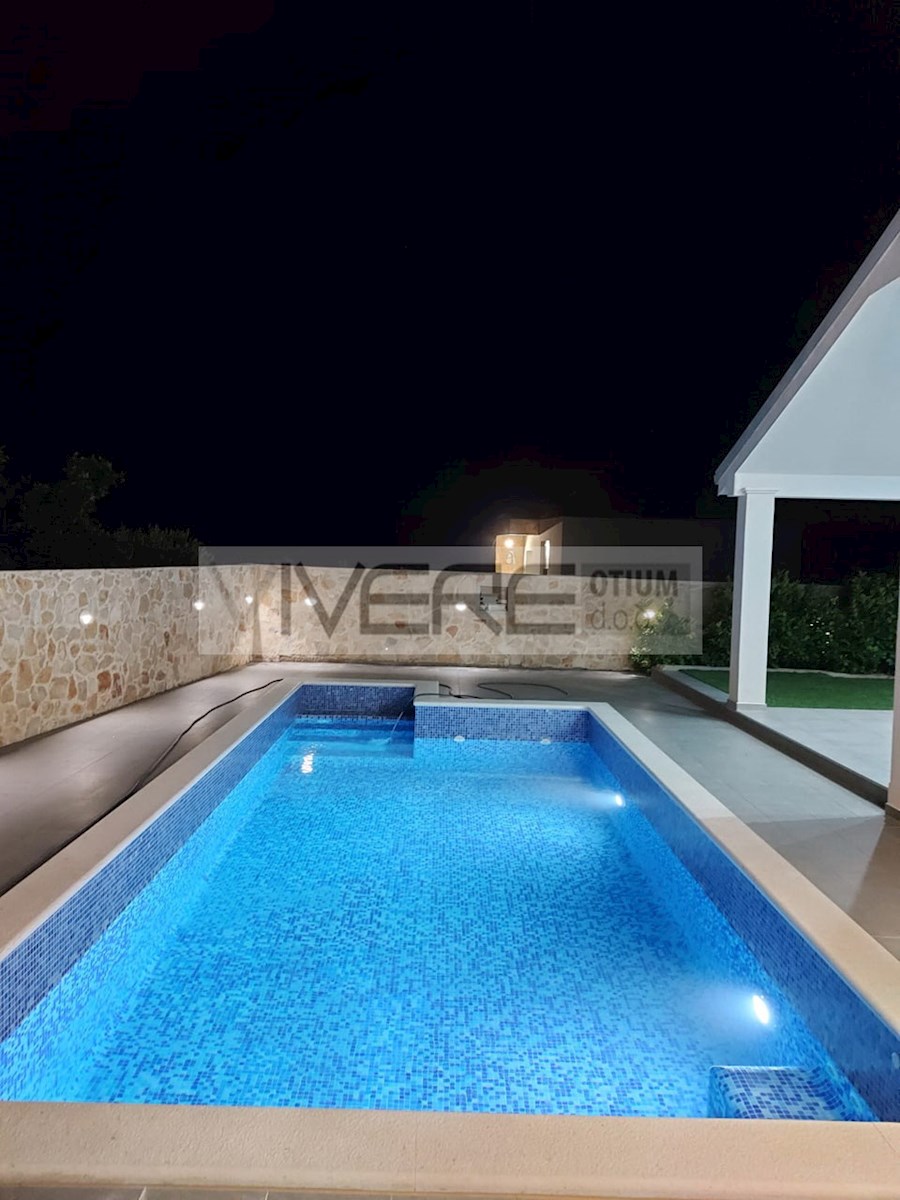 Maison À vendre - ŠIBENSKO-KNINSKA PRIMOŠTEN