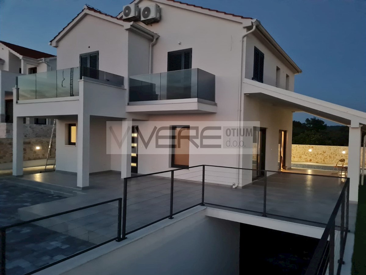 Maison À vendre - ŠIBENSKO-KNINSKA PRIMOŠTEN