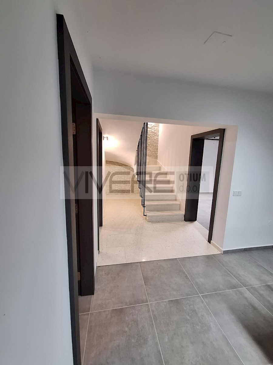 Maison À vendre - ŠIBENSKO-KNINSKA PRIMOŠTEN