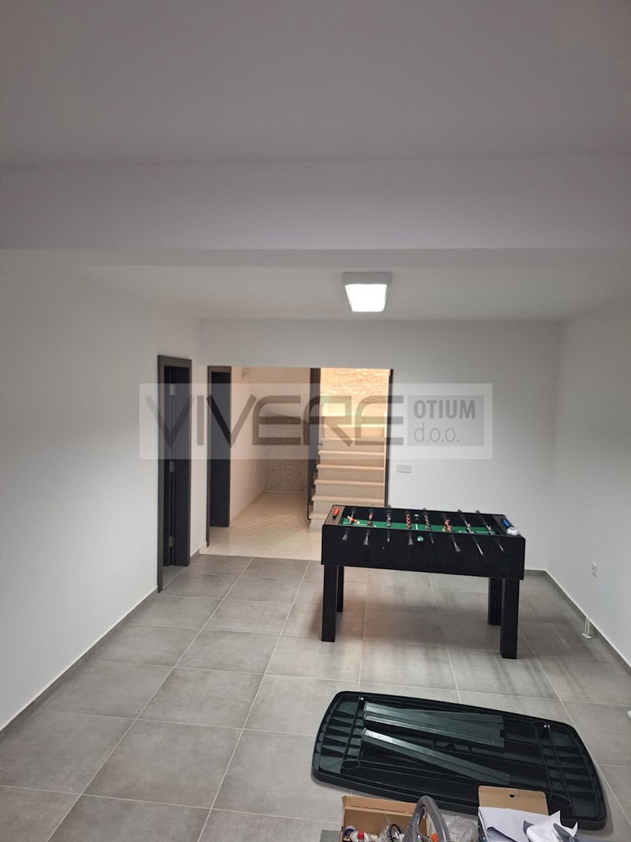 Maison À vendre - ŠIBENSKO-KNINSKA PRIMOŠTEN