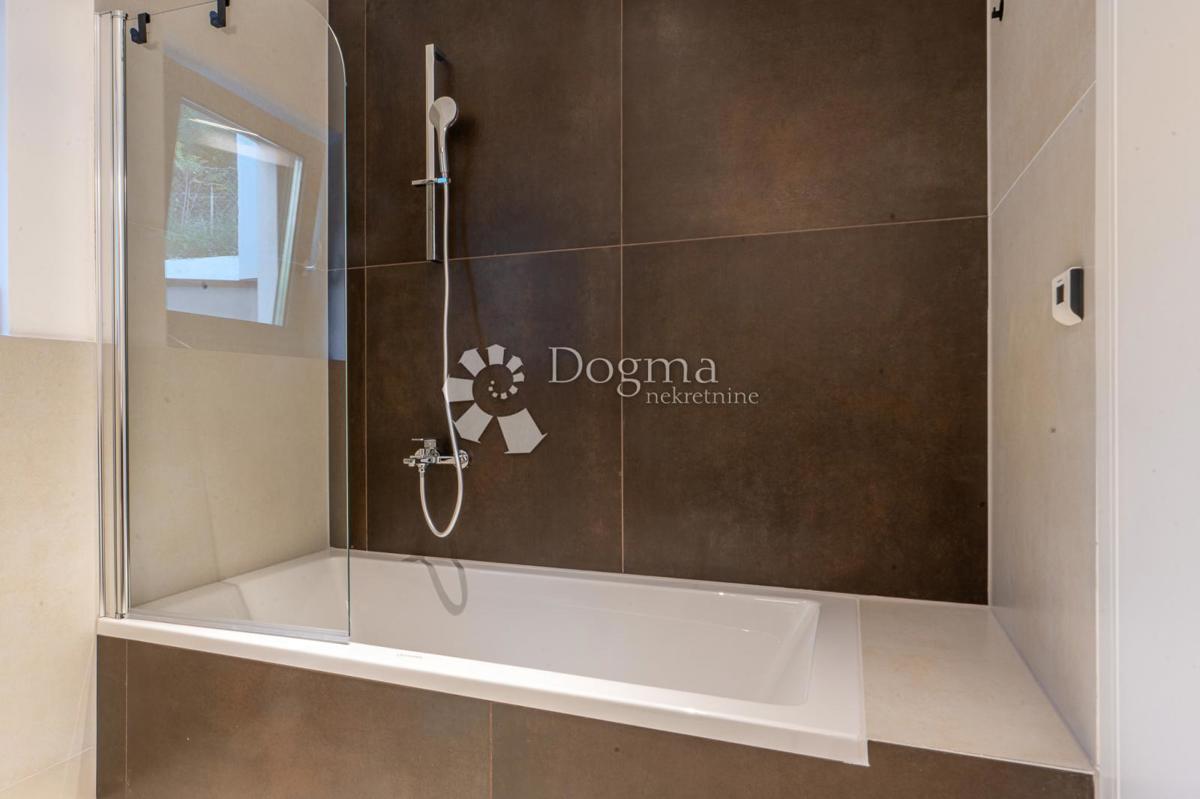 House For sale - PRIMORSKO-GORANSKA LOVRAN
