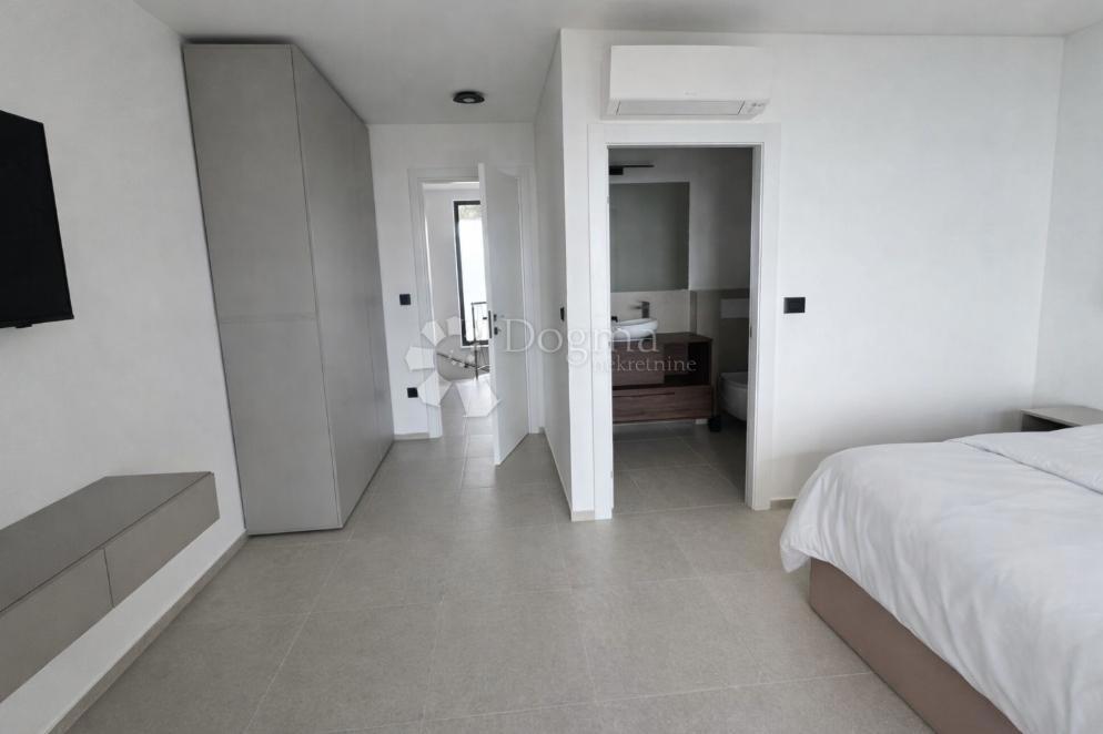 House For sale - PRIMORSKO-GORANSKA LOVRAN