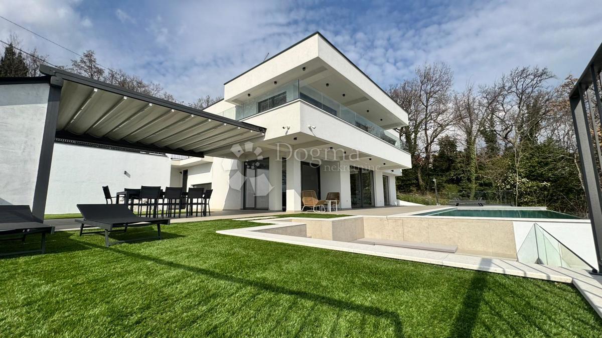 House For sale - PRIMORSKO-GORANSKA LOVRAN