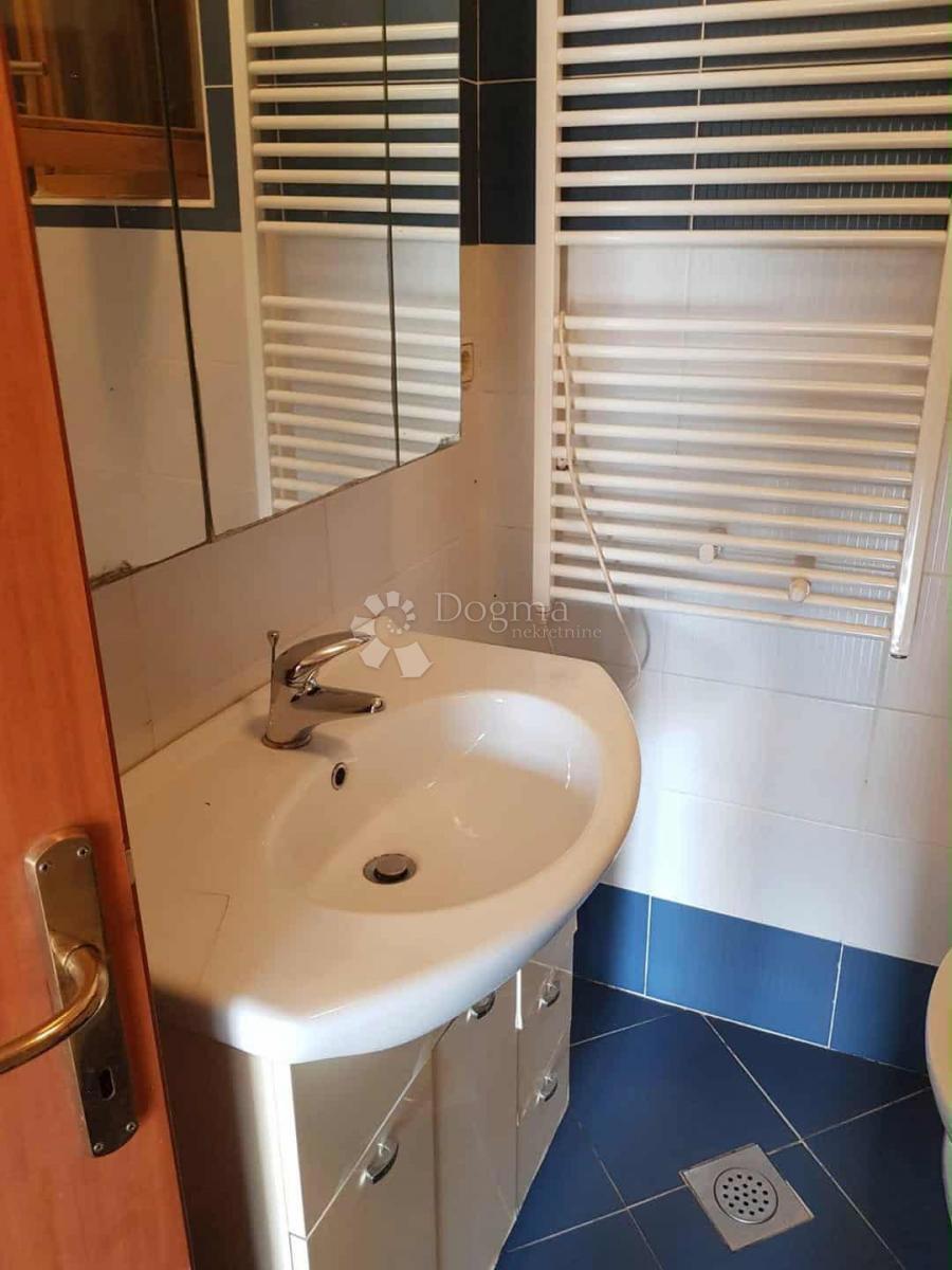 Appartement À louer - PRIMORSKO-GORANSKA JELENJE