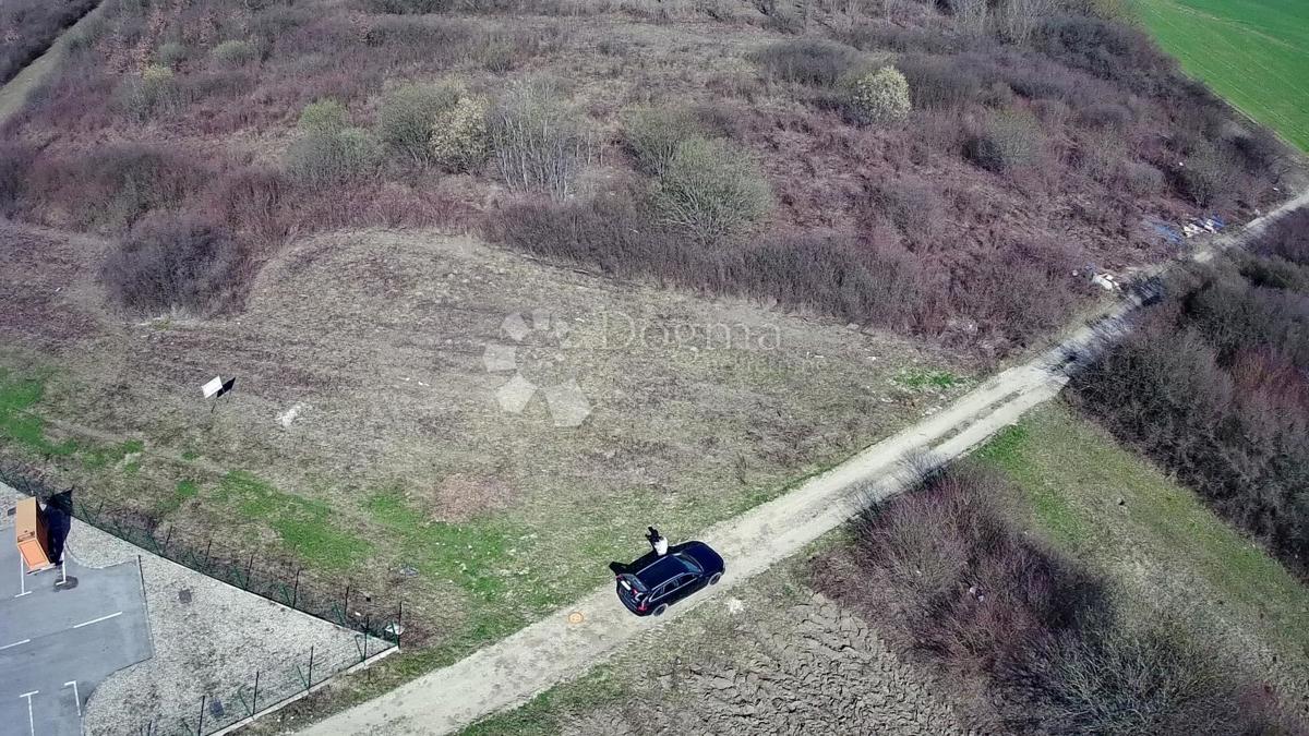 Działka Na sprzedaż - ZAGREBAČKA ZAPREŠIĆ