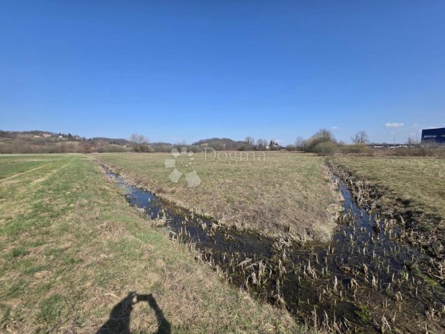 Terreno in vendita 5180 m² – Luka