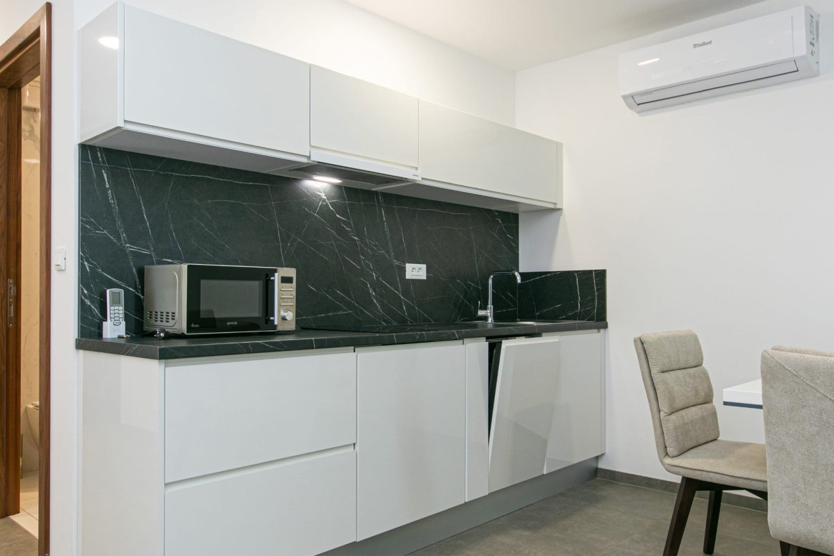 Apartma Na predaj - SPLITSKO-DALMATINSKA MAKARSKA