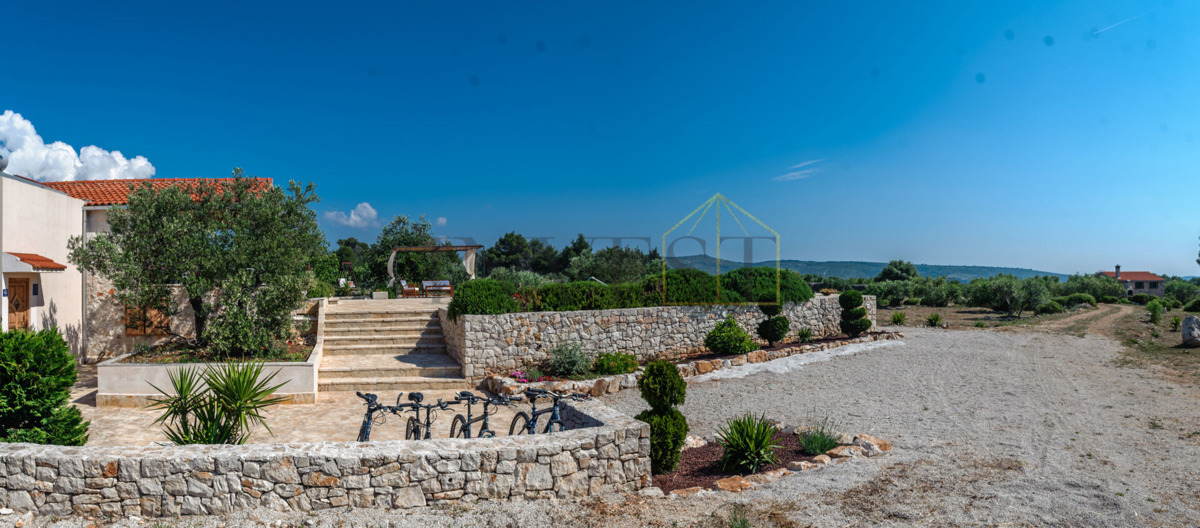 Haus Zu verkaufen - SPLITSKO-DALMATINSKA BRAČ