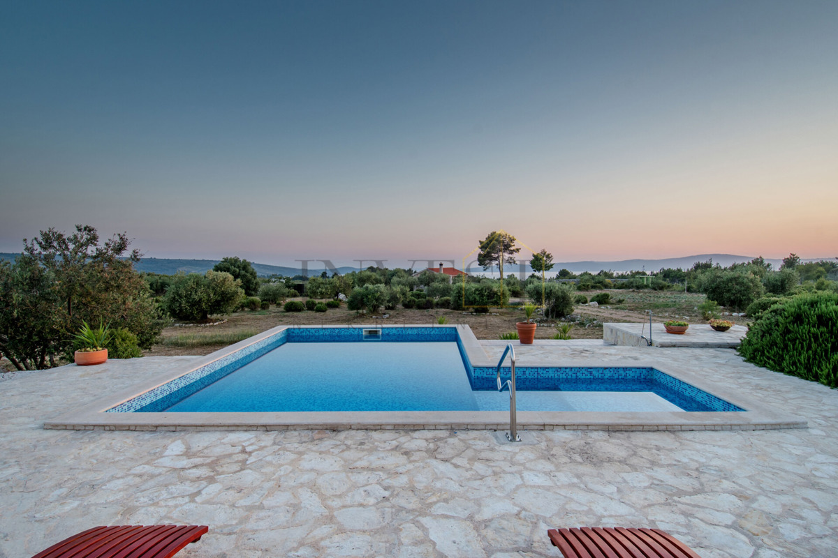 Haus Zu verkaufen - SPLITSKO-DALMATINSKA BRAČ