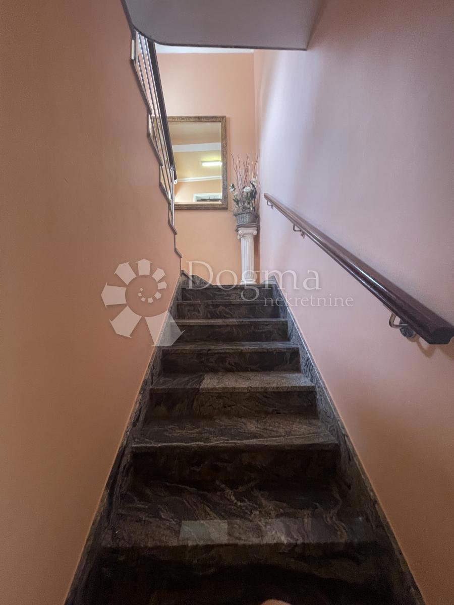 Kuća Na prodaju - PRIMORSKO-GORANSKA CRIKVENICA