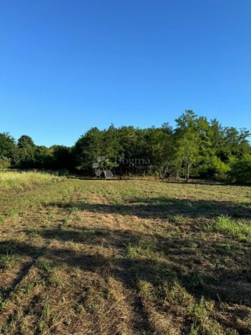Land for sale 602 m² – Umag