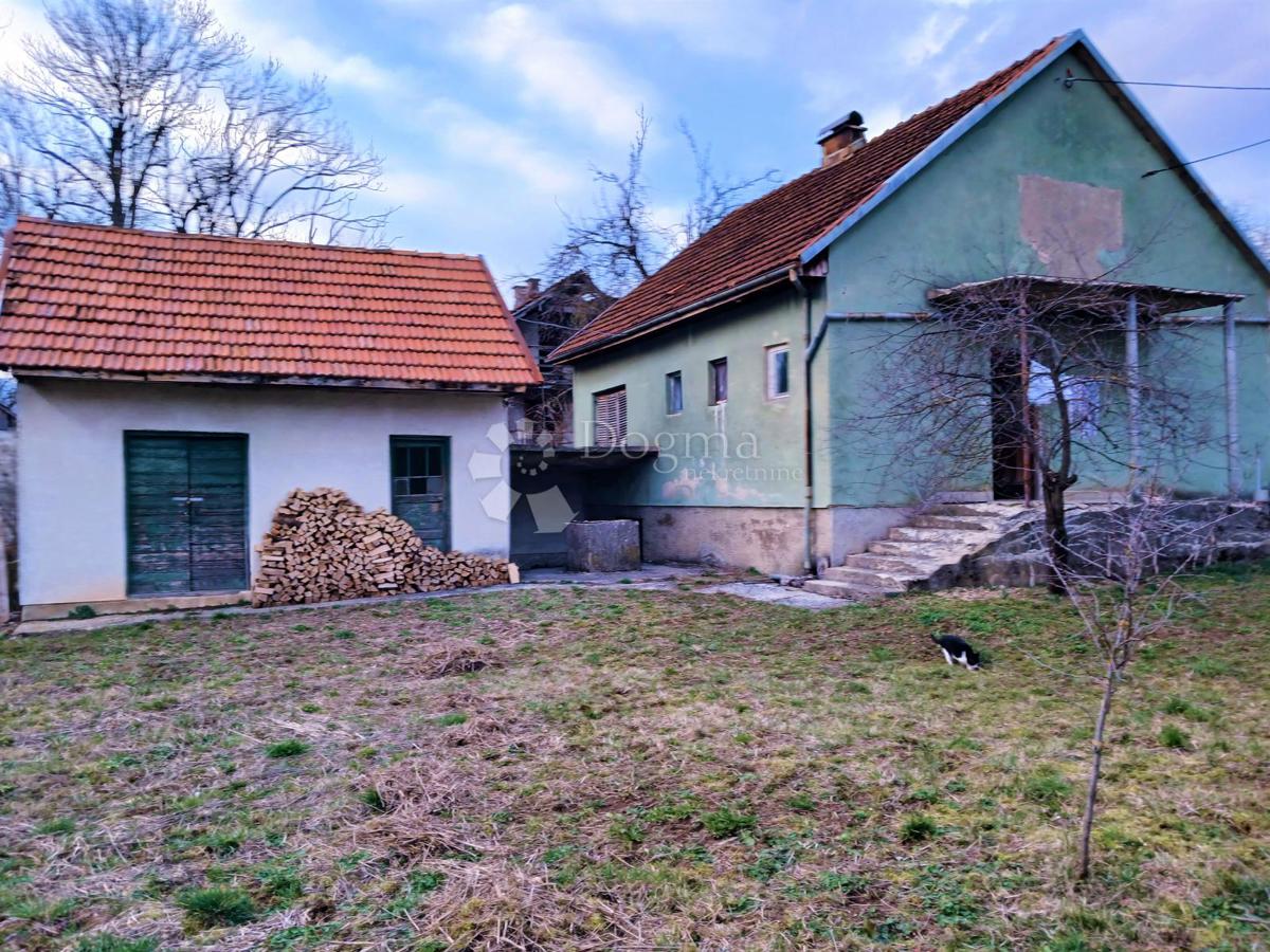 Maison À vendre - LIČKO-SENJSKA DONJI LAPAC