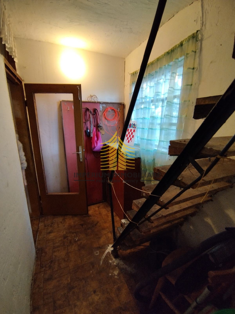 Hiša Na predaj - ZAGREBAČKA PISAROVINA