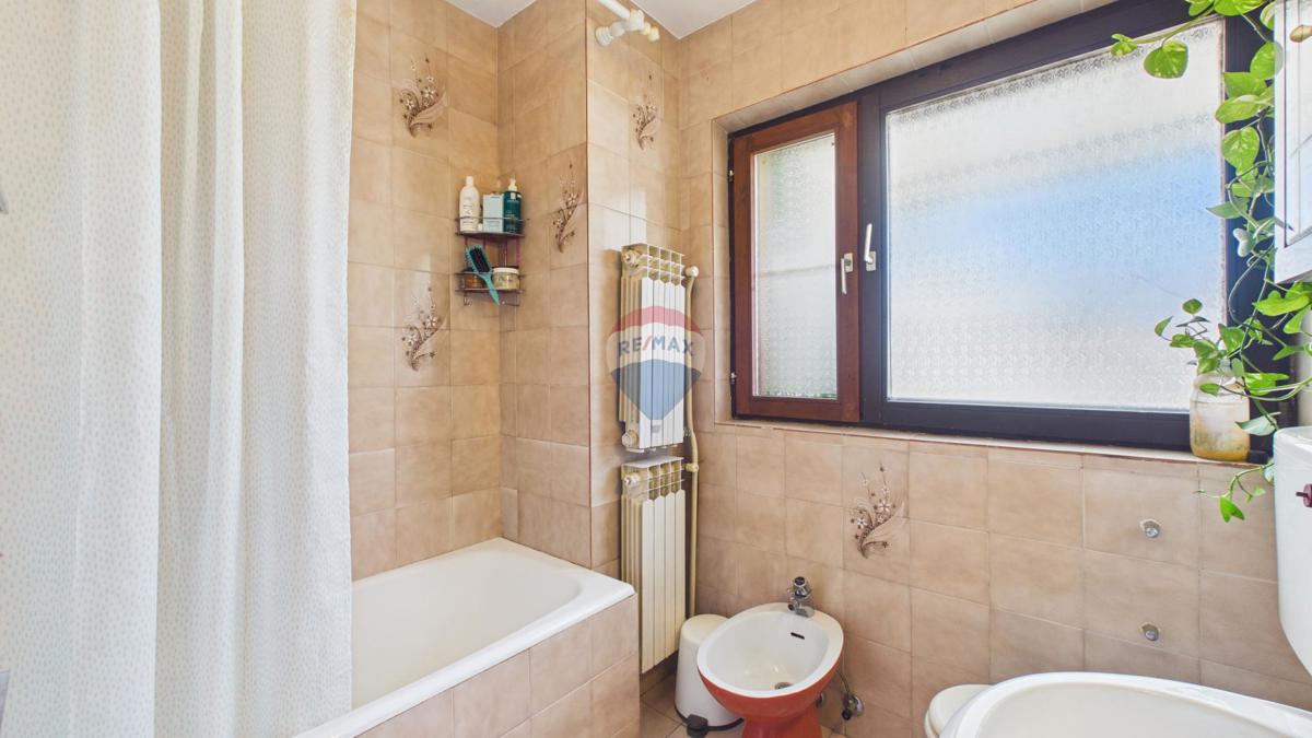 House For sale - ZAGREBAČKA VELIKA GORICA