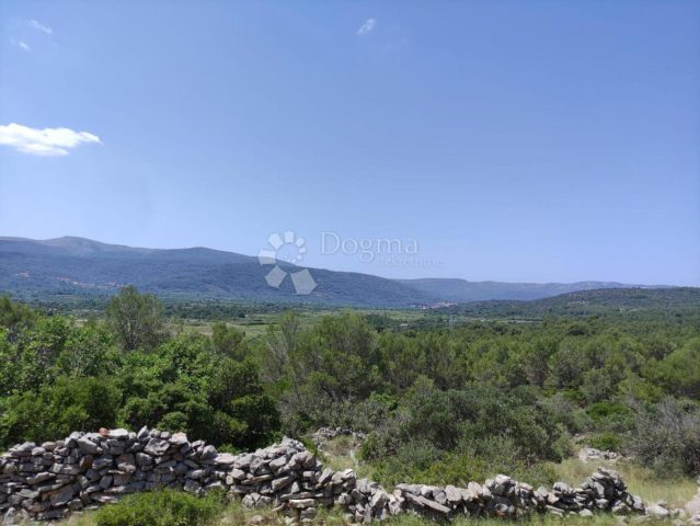 Działka na sprzedaż 13543 m² – Hvar