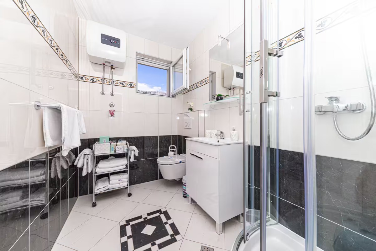 Casa In vendita - SPLITSKO-DALMATINSKA KAŠTELA