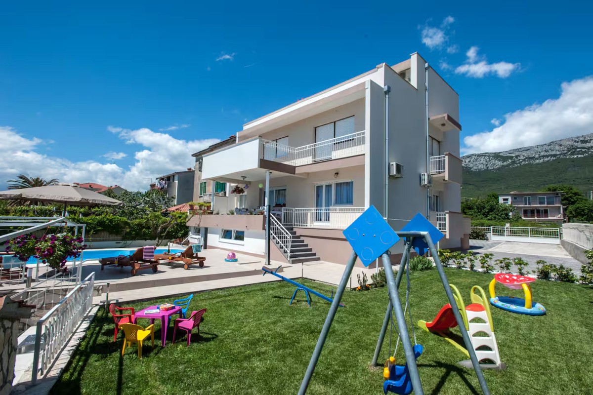 Casa In vendita - SPLITSKO-DALMATINSKA KAŠTELA