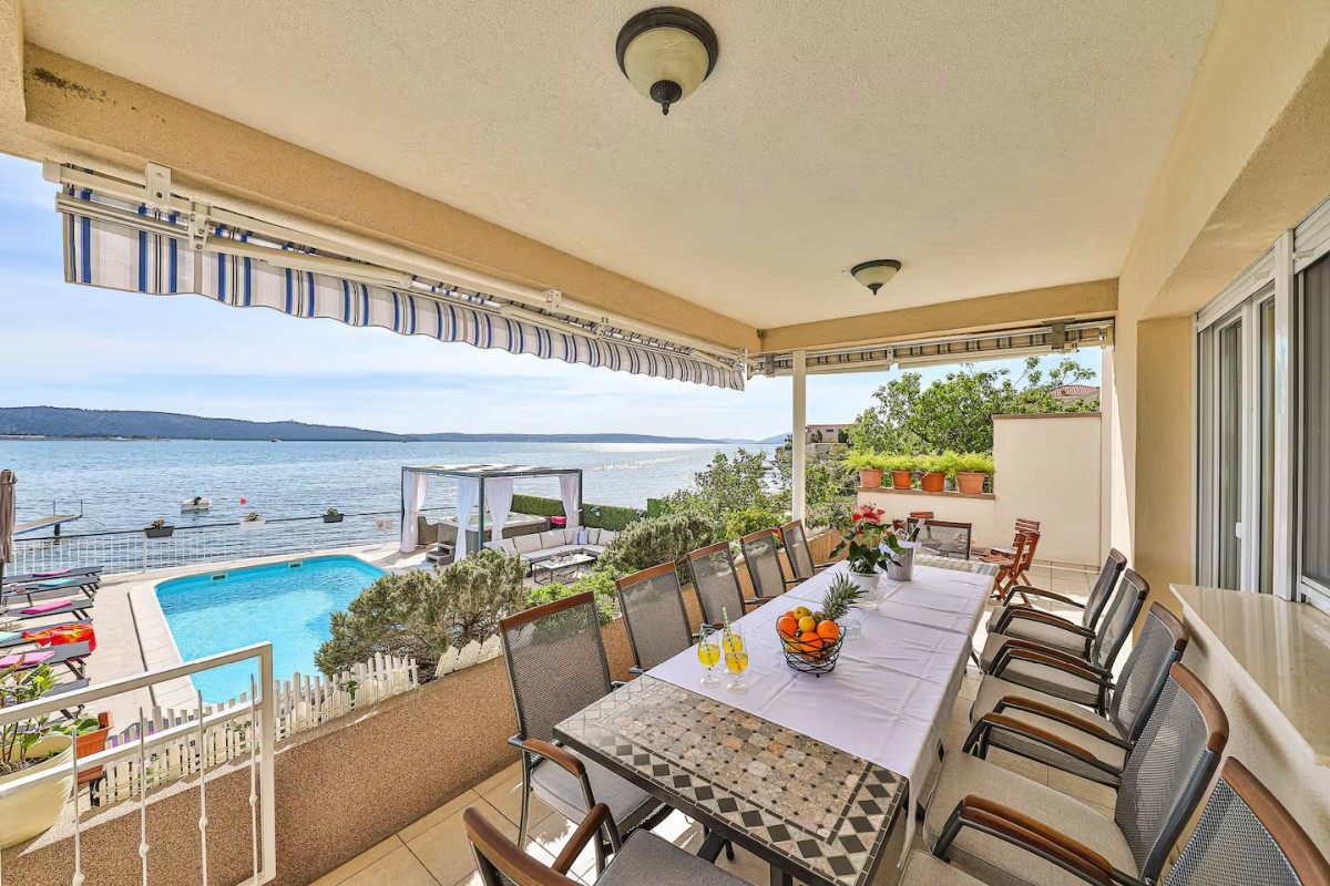 Casa In vendita - SPLITSKO-DALMATINSKA KAŠTELA