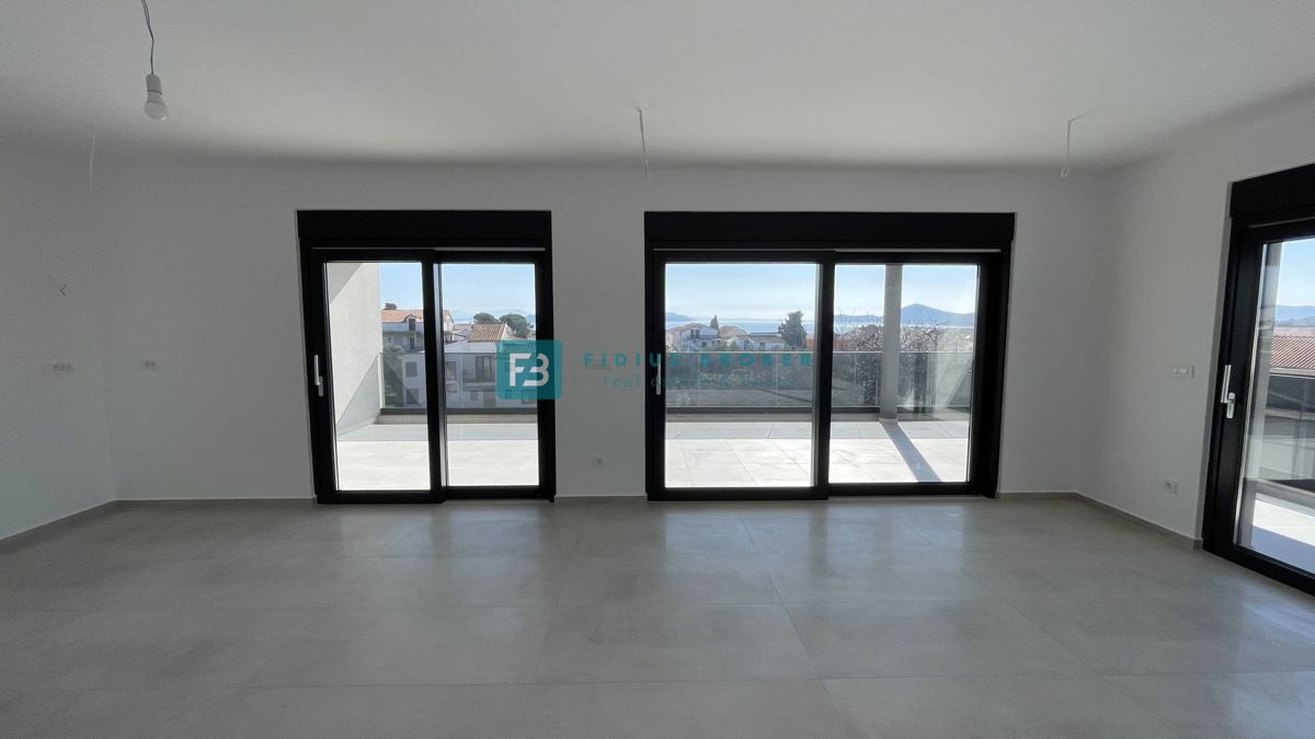 Flat For sale - ŠIBENSKO-KNINSKA TRIBUNJ