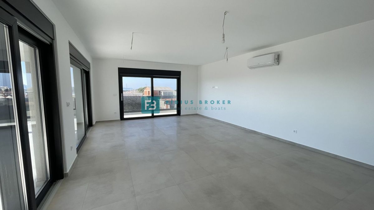 Flat For sale - ŠIBENSKO-KNINSKA TRIBUNJ