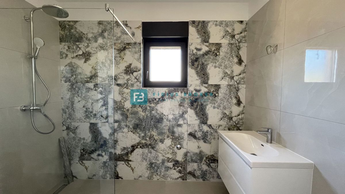 Flat For sale - ŠIBENSKO-KNINSKA TRIBUNJ