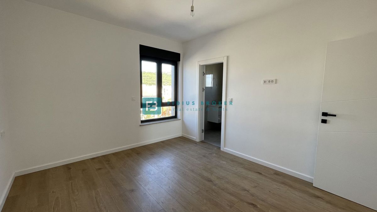 Flat For sale - ŠIBENSKO-KNINSKA TRIBUNJ