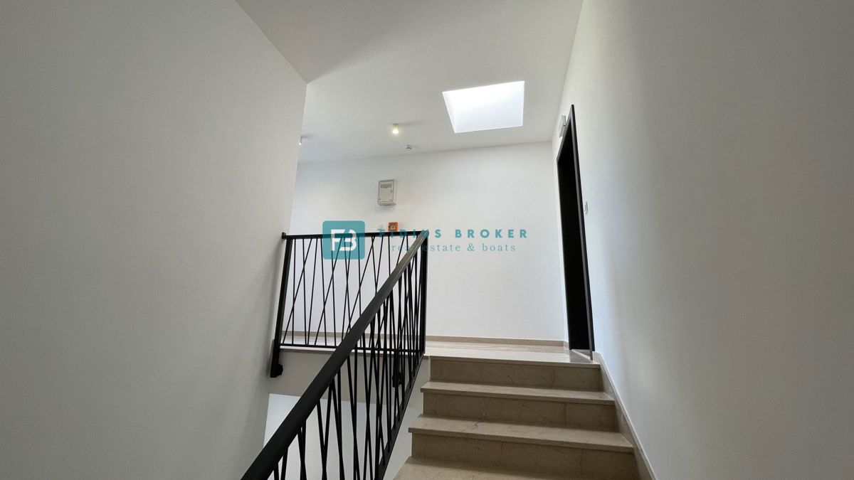 Flat For sale - ŠIBENSKO-KNINSKA TRIBUNJ