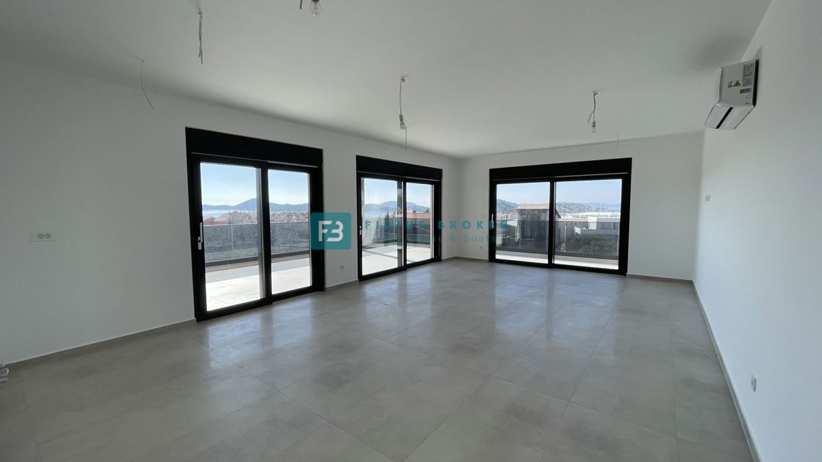 Flat For sale - ŠIBENSKO-KNINSKA TRIBUNJ