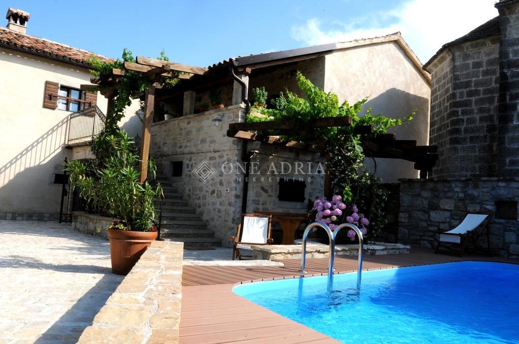 Maison À vendre - ISTARSKA GRAČIŠĆE