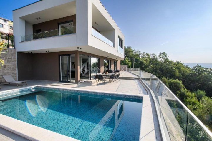Dom na predaj 225 m² – Lovran