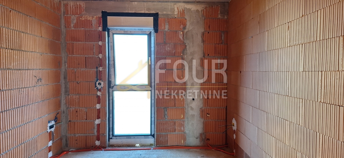 Apartma Na predaj - PRIMORSKO-GORANSKA KOSTRENA