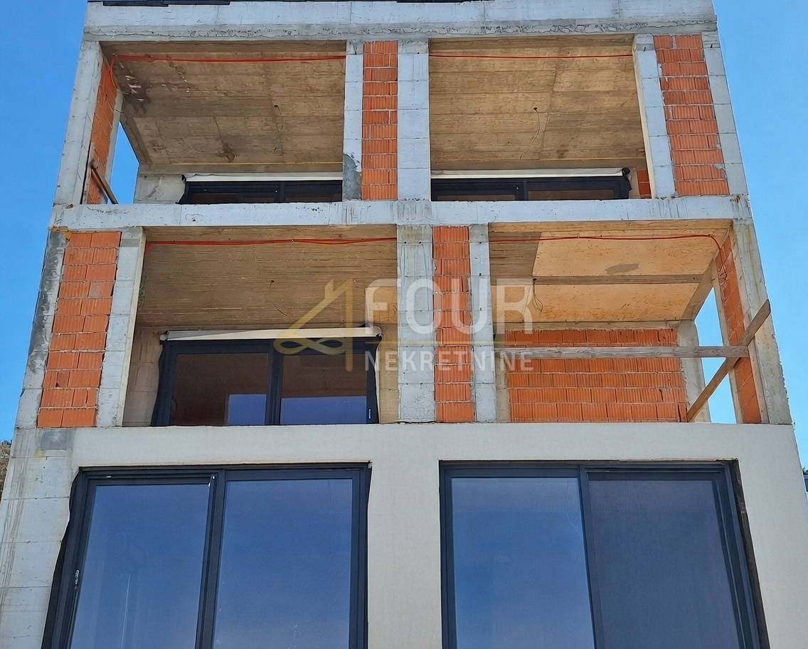 Apartma Na predaj - PRIMORSKO-GORANSKA KOSTRENA