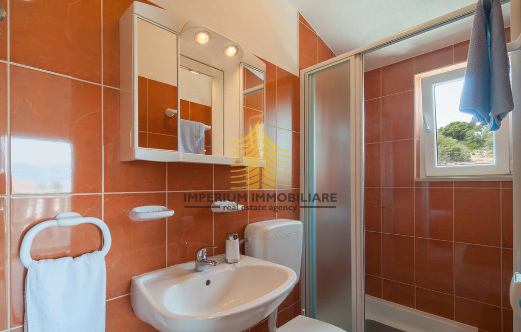 House For sale - SPLITSKO-DALMATINSKA SUPETAR