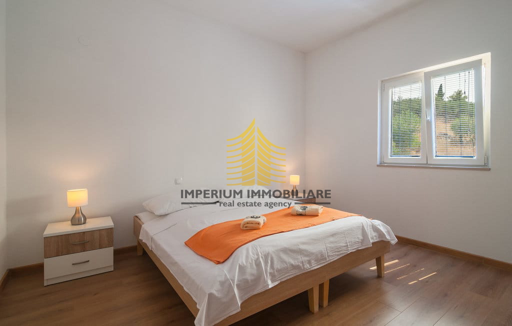 House For sale - SPLITSKO-DALMATINSKA SUPETAR