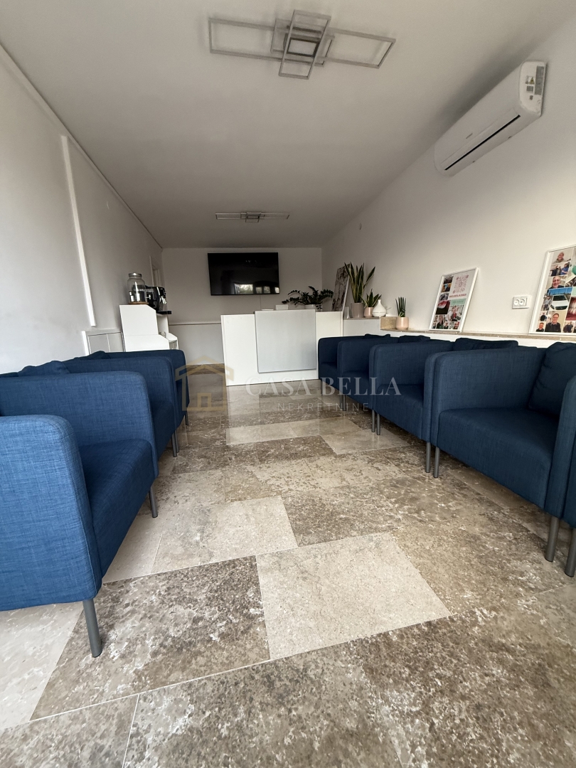Locaux commerciaux À vendre - Primorsko-goranska Rijeka - foto 1/16