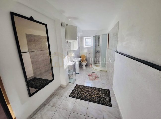 House for sale 450 m² – Karlobag