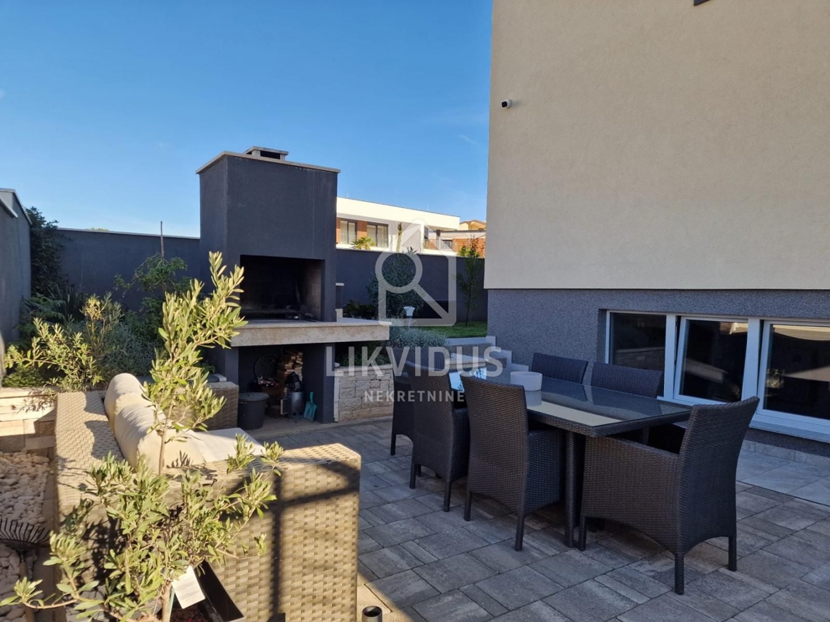 House For sale - ISTARSKA MEDULIN