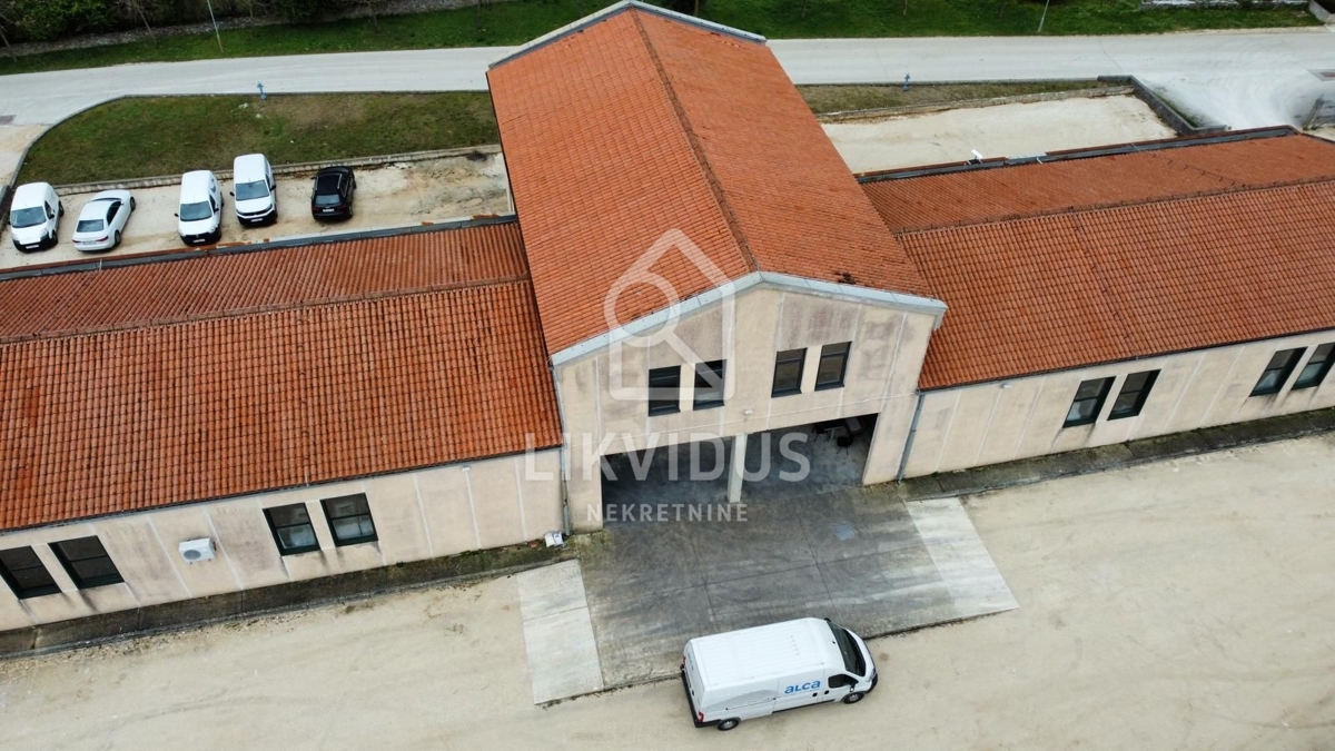 Poslovni prostor Na prodaju - ISTARSKA KANFANAR