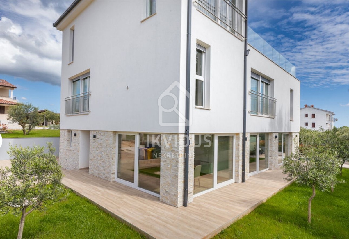 Casa In vendita - ISTARSKA FAŽANA