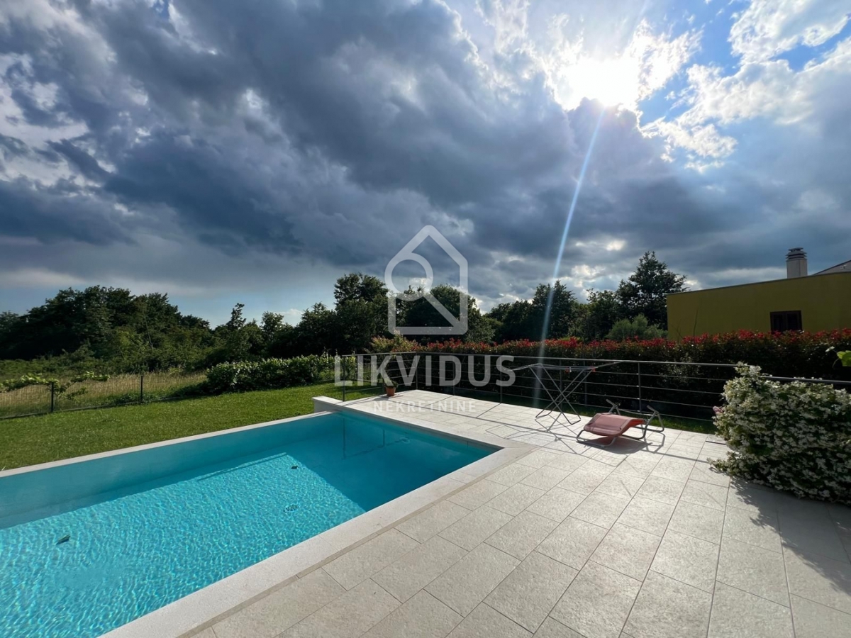 Haus Zu verkaufen - ISTARSKA SVETVINČENAT