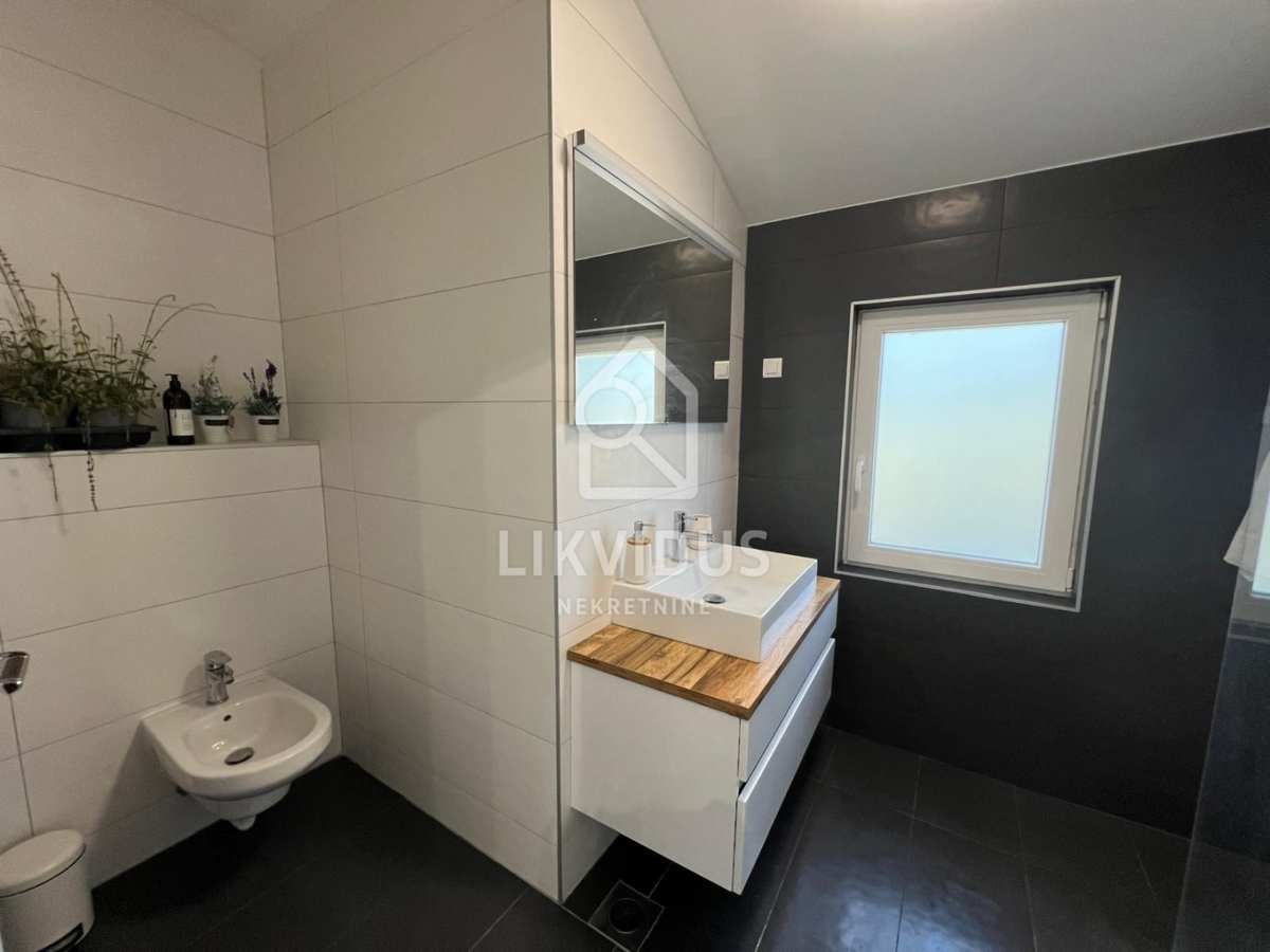 House For sale - ISTARSKA RAŠA