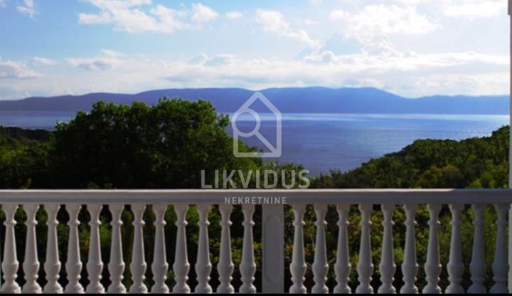 Dům na prodej 300 m² – Raša